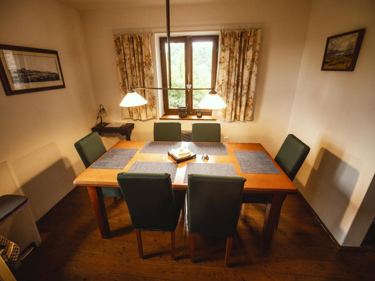 Cottage Bara Bozanov Luaran gambar
