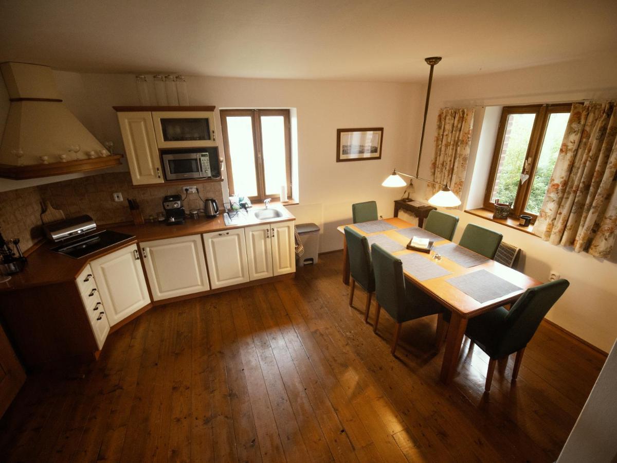 Cottage Bara Bozanov Luaran gambar